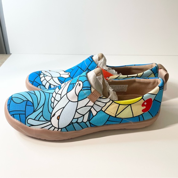 Men Size 9.5 NWT UIN Slip On Shoes Canvas Comfortable Loafers Hope - Picture 5 of 6